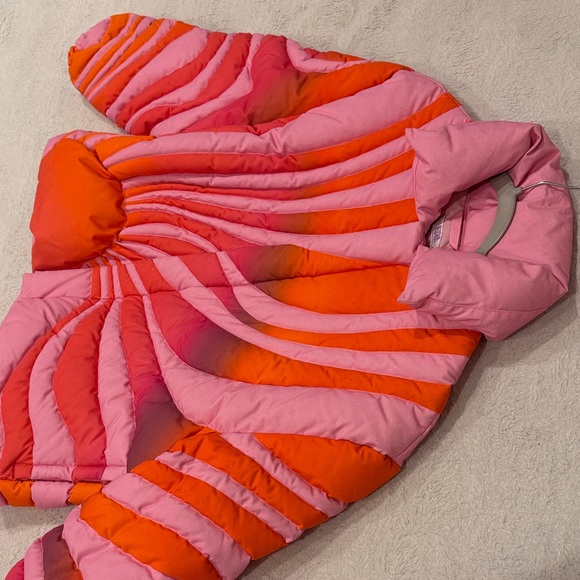 Brand: ERL- Vibrant Pink and Red Puffer Jacket - Picture 4 of 4